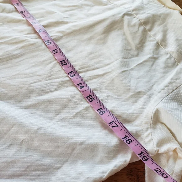 Womens Ralph Lauren button-front blouse. Yellow. Small. - Picture 3 of 5